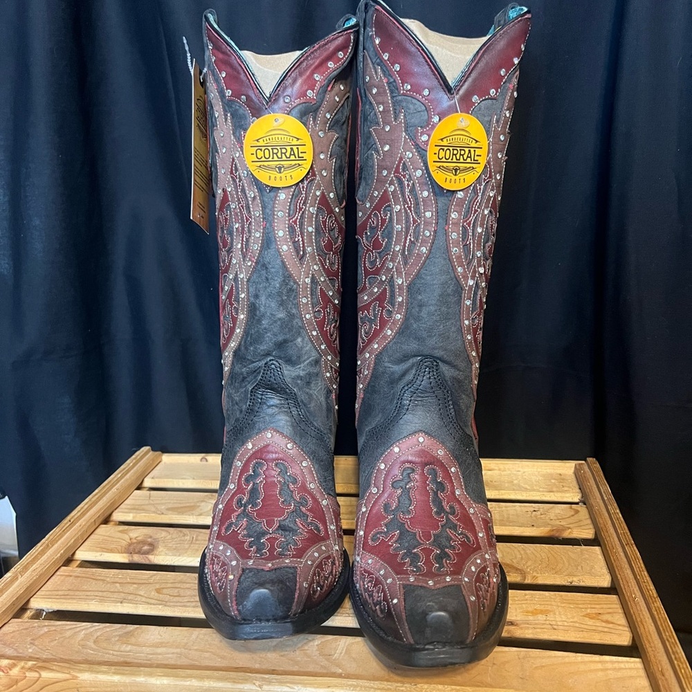 Corral Women's Western Boots Black/Red Overlay w/Rhinestone Studs. Size 10.5 - Picture 2 of 13